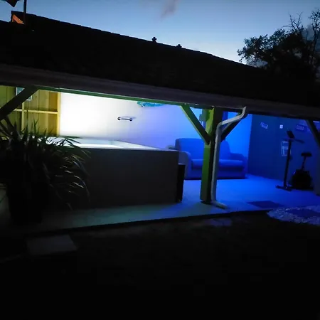 Gite Avec Piscine Et Espace Bien-Etre Partages Entre Bordeaux Et Lacanau Ocean (Adults Only) Brach Exterior foto