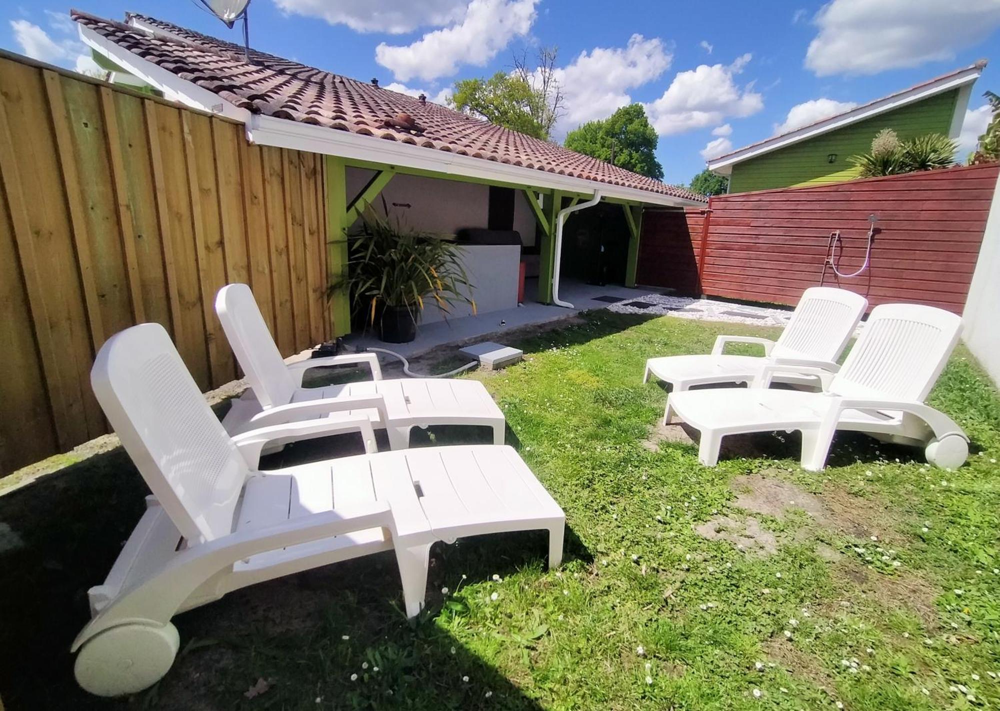 Holiday home Avec Piscine Et Espace Bien-etre Partages Entre Bordeaux Et Lacanau Ocean (adults Only) *